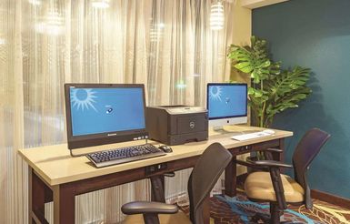 ラ キンタ イン & スイーツ バイ ウィンダム ボイシ タウン スクエア