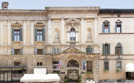 イタリア ヴェローナのおすすめ高級ホテル選 口コミ評判の高い宿をご紹介 おすすめ旅行を探すならトラベルブック Travelbook イタリア ヴェローナのおすすめ高級ホテル選 口コミ評判の高い宿をご紹介 おすすめ旅行を探すならトラベルブック Travelbook