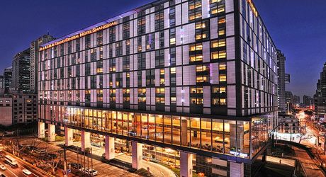 上海のおすすめ高級ホテルランキング 5つ星の贅沢を味わおう おすすめ旅行を探すならトラベルブック Travelbook 上海のおすすめ高級ホテルランキング 5つ星の贅沢を味わおう おすすめ旅行を探すならトラベルブック Travelbook