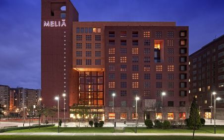 スペイン ビルバオのおすすめ高級ホテル選 口コミ評判の高い宿をご紹介 おすすめ旅行を探すならトラベルブック Travelbook スペイン ビルバオのおすすめ高級ホテル選 口コミ評判の高い宿をご紹介 おすすめ旅行を探すならトラベルブック Travelbook