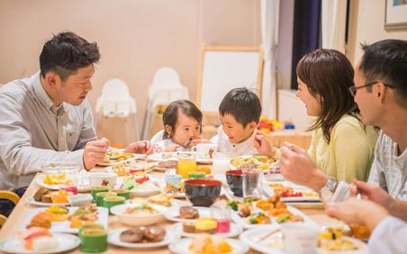 山梨のおすすめ子供連れホテル15選 プールや温泉付きの宿もご紹介 子育て情報を探すならトラベルブックファミリー 山梨のおすすめ子供連れホテル15選 プールや温泉付きの宿もご紹介 子育て情報を探すならトラベルブックファミリー