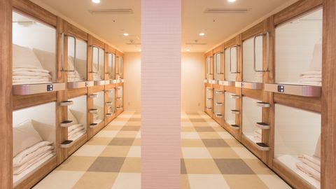 ニュージャパンカプセルホテル カバーナ店 男性専用 21年最新の料金比較 口コミ 宿泊予約 トラベルブック Travelbook