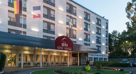 イタリア ヴェローナのおすすめ高級ホテル選 口コミ評判の高い宿をご紹介 おすすめ旅行を探すならトラベルブック Travelbook イタリア ヴェローナのおすすめ高級ホテル選 口コミ評判の高い宿をご紹介 おすすめ旅行を探すならトラベルブック Travelbook