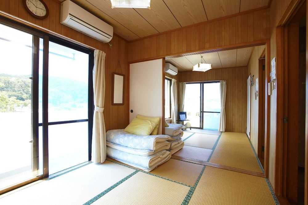 民宿やどかり 座間味島 21年最新の料金比較 口コミ 宿泊予約 トラベルブック Travelbook