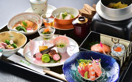 kkr奈良 みかさ荘 国家公務員共済組合連合会奈良宿泊所 22年最新の料金比較 口コミ 宿泊予約 トラベルブック Travelbook kkr奈良 みかさ荘 国家公務員共済組合連合会奈良宿泊所 22年最新の料金比較 口コミ 宿泊予約 トラベルブック Travelbook