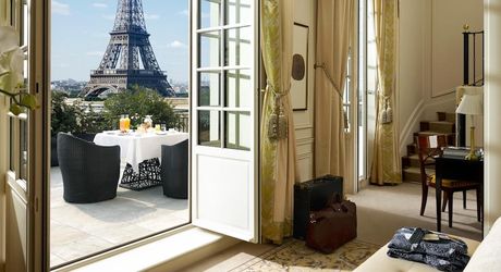 エッフェル塔周辺のおすすめホテル20選 パリの象徴を楽しもう おすすめ旅行を探すならトラベルブック Travelbook