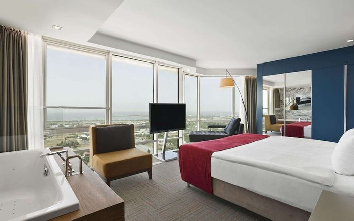 ラマダ アンコール バイ ウィンダム イズミル