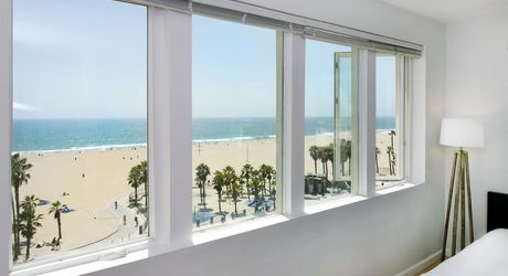 ロサンゼルス ベニスのおすすめホテル10選 口コミ評判のの高い宿をご紹介 おすすめ旅行を探すならトラベルブック Travelbook ロサンゼルス ベニスのおすすめホテル10選 口コミ評判のの高い宿をご紹介 おすすめ旅行を探すならトラベルブック Travelbook